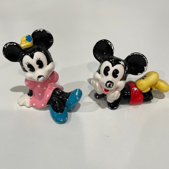 Vintage Mickey and Minnie Porcelain Figurines. - Picture 2 of 11